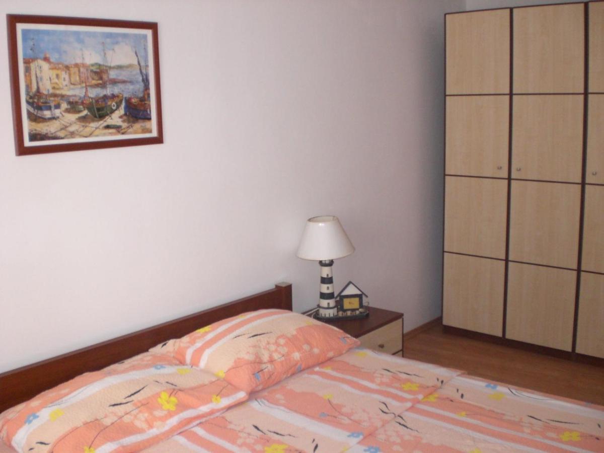Apartmani Vesna Vir Exterior photo