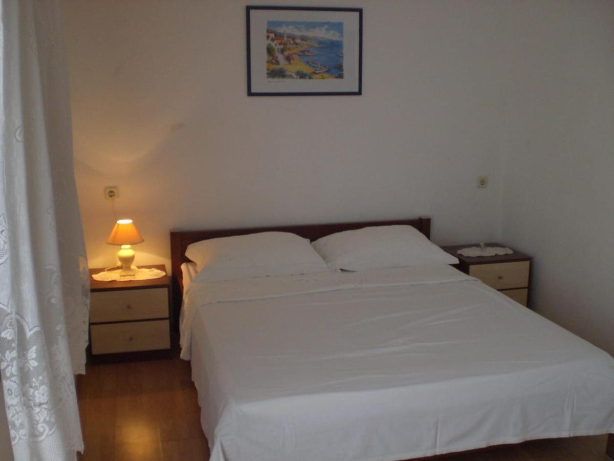 Apartmani Vesna Vir Exterior photo