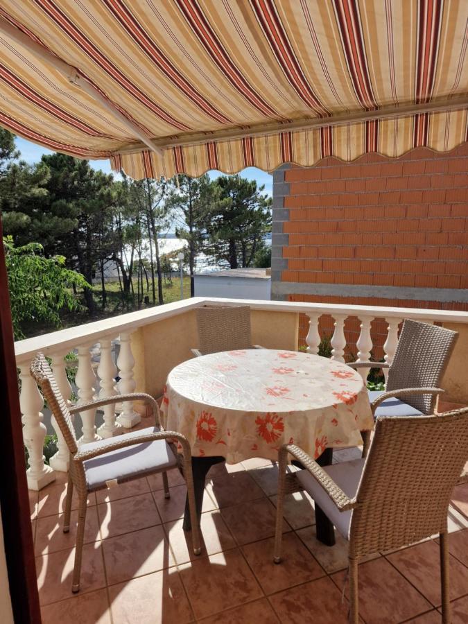 Apartmani Vesna Vir Exterior photo